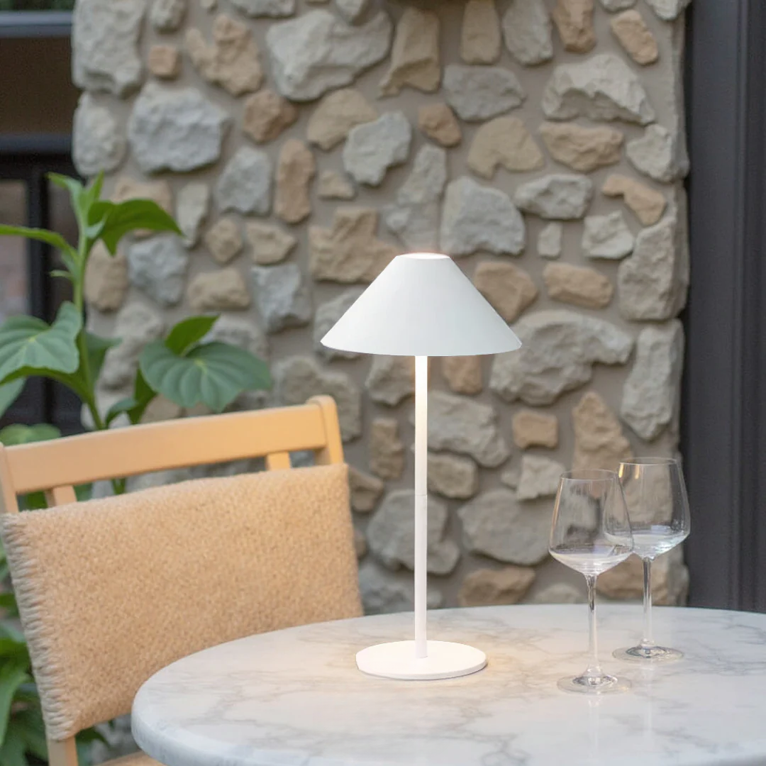 Cordless Adjustable Brightness Lamp – Stylish Lighting Solution