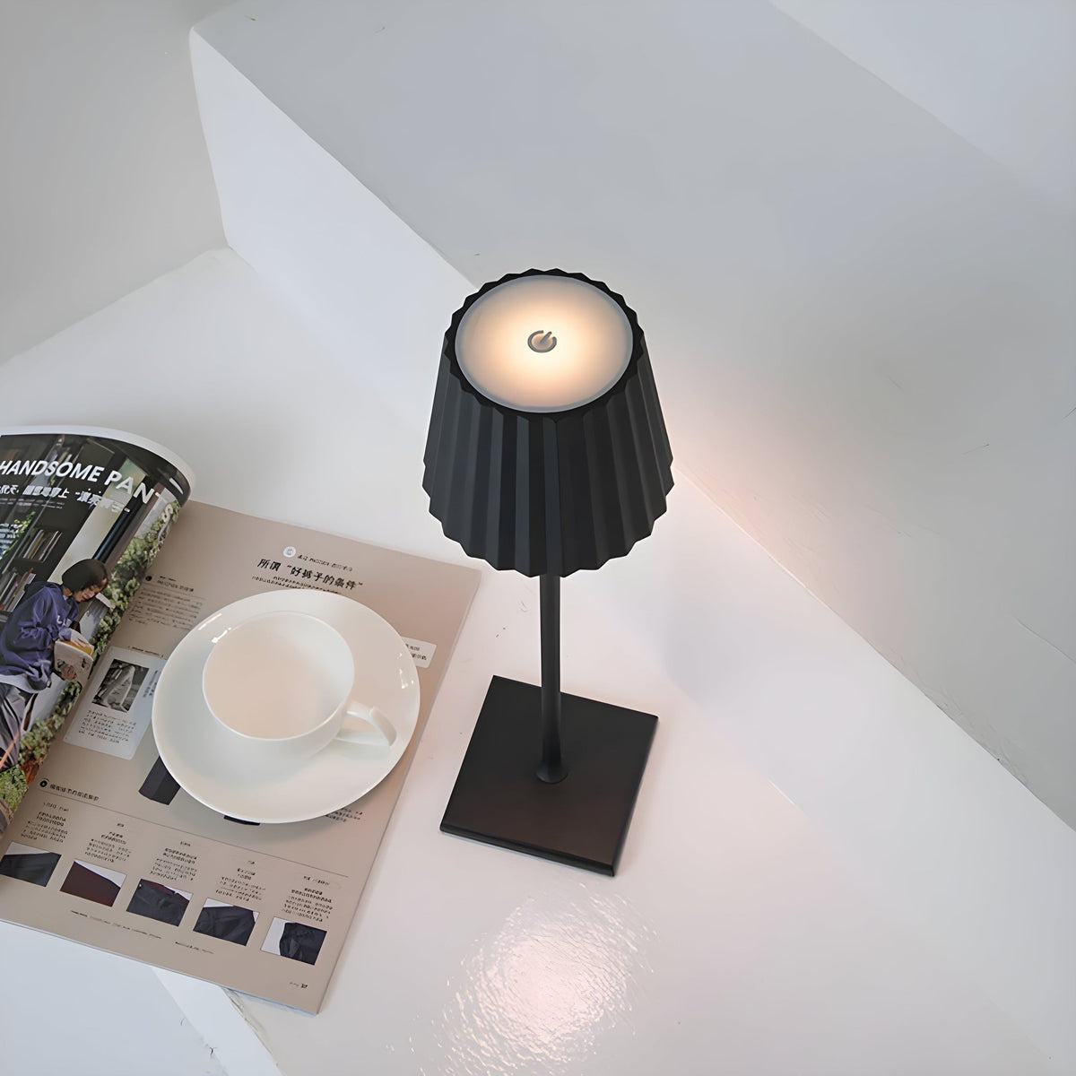 Cordless Touch-Control Table Lamp – Stylish, Battery-Powered Lighting