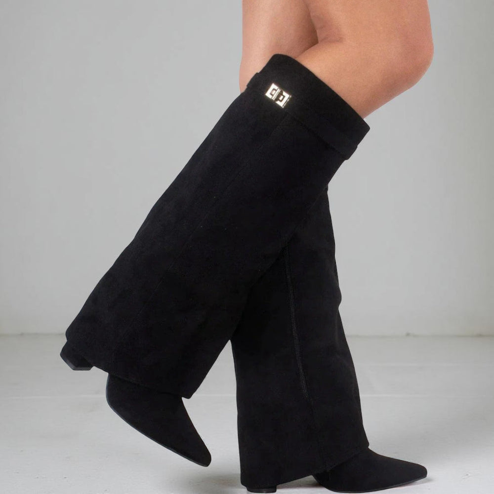 Chic Knee-High Boots with Elegant Pointed Toe Design
