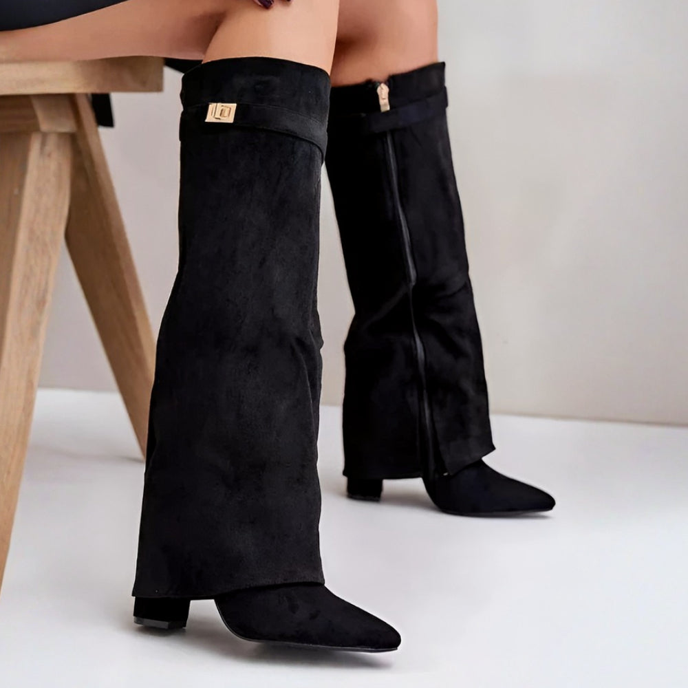 Chic Knee-High Boots with Elegant Pointed Toe Design