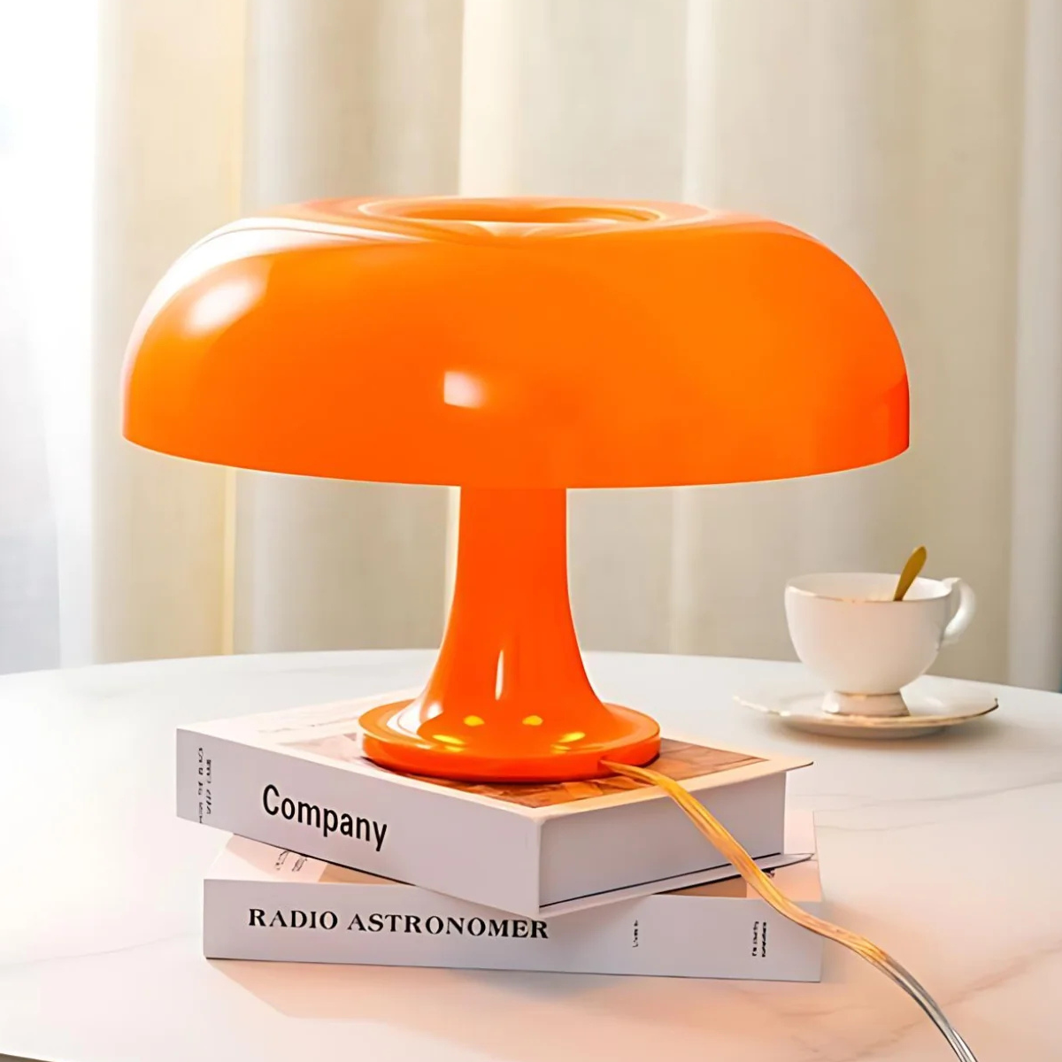 Retro Dome Table Lamp – Timeless Design with Soft Illumination