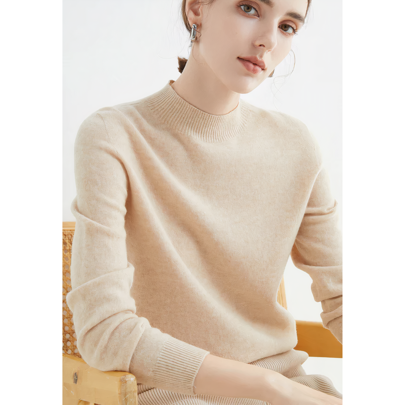 Luxurious Cashmere Blend Sweater for Effortless Style