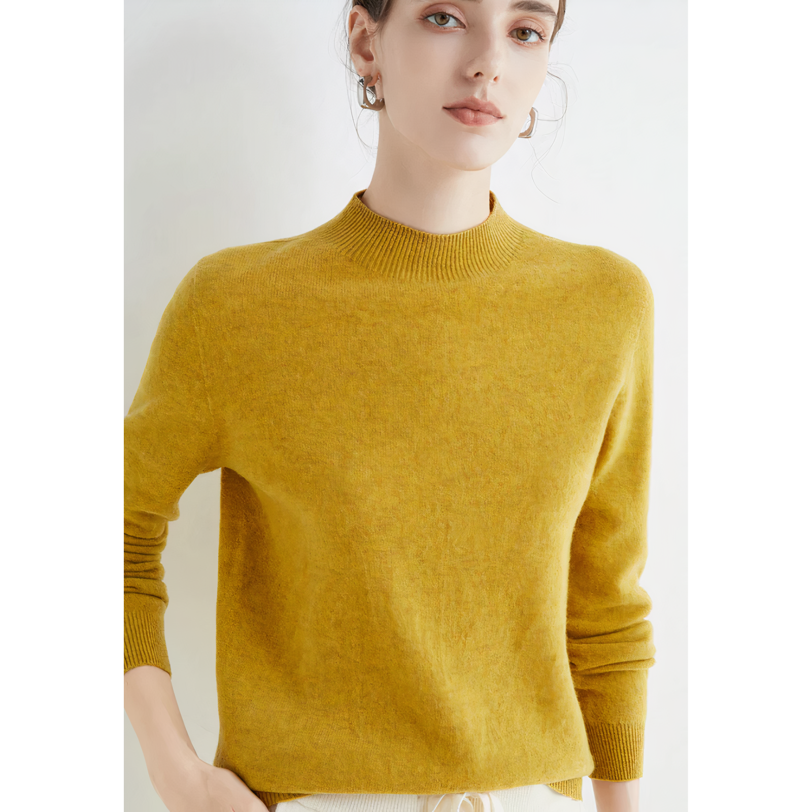 Luxurious Cashmere Blend Sweater for Effortless Style