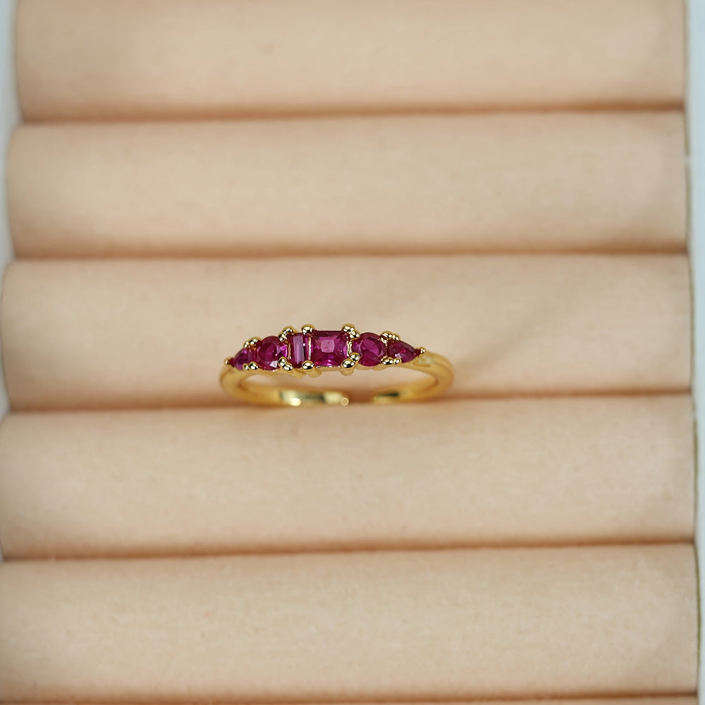 Stackable Elegance: Gold Ring Set with Dazzling Stones