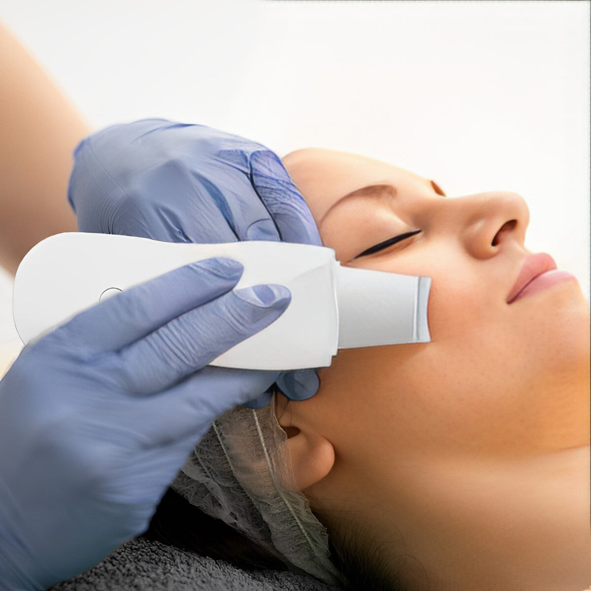 High-Performance Ultrasonic Facial Scrubber Tool