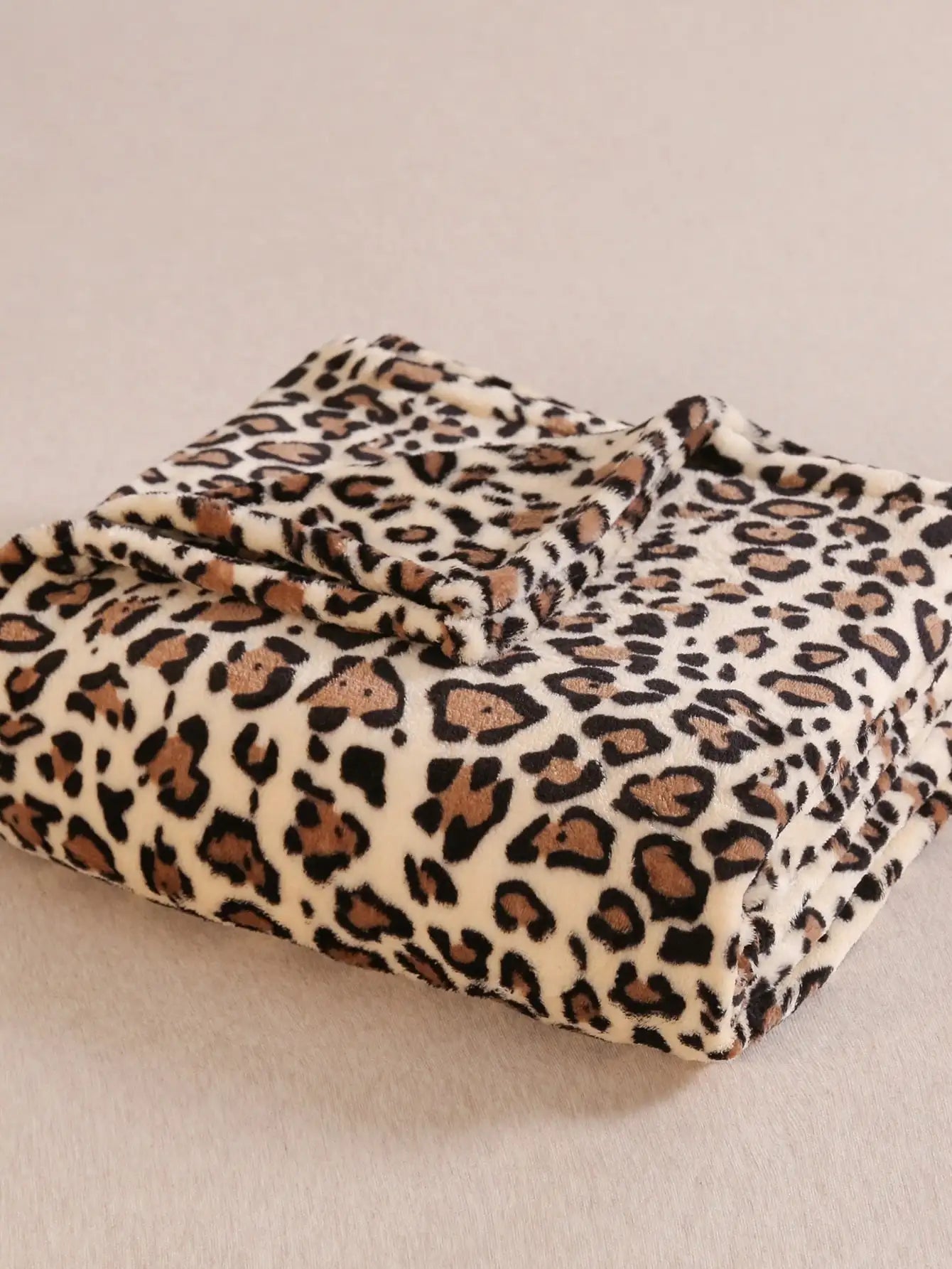 Fleece Blanket | Leopard Print | Soft and Lightweight Warmth | Polyester