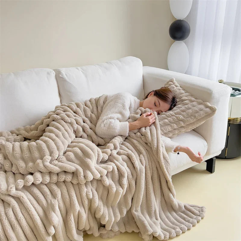 Ardena Plush — Soft Fleece Blanket with Cozy Plaid Design