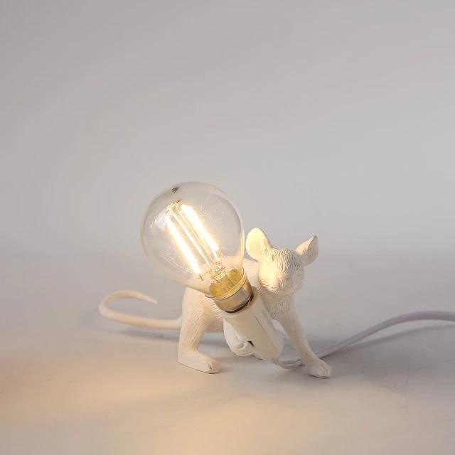 Veroa — Decorative Accent Lamp with Warm, Cozy Illumination
