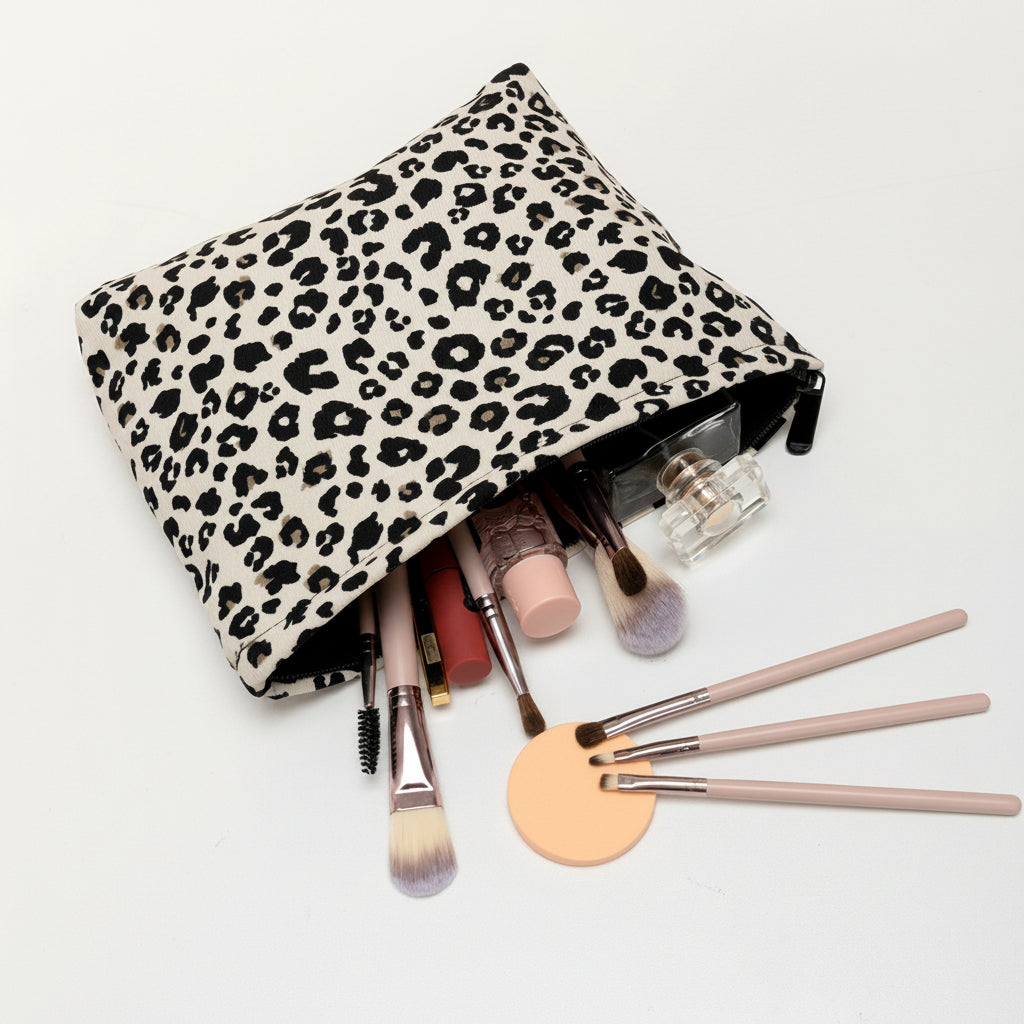 Chic Travel Makeup Organizer in Stylish Print