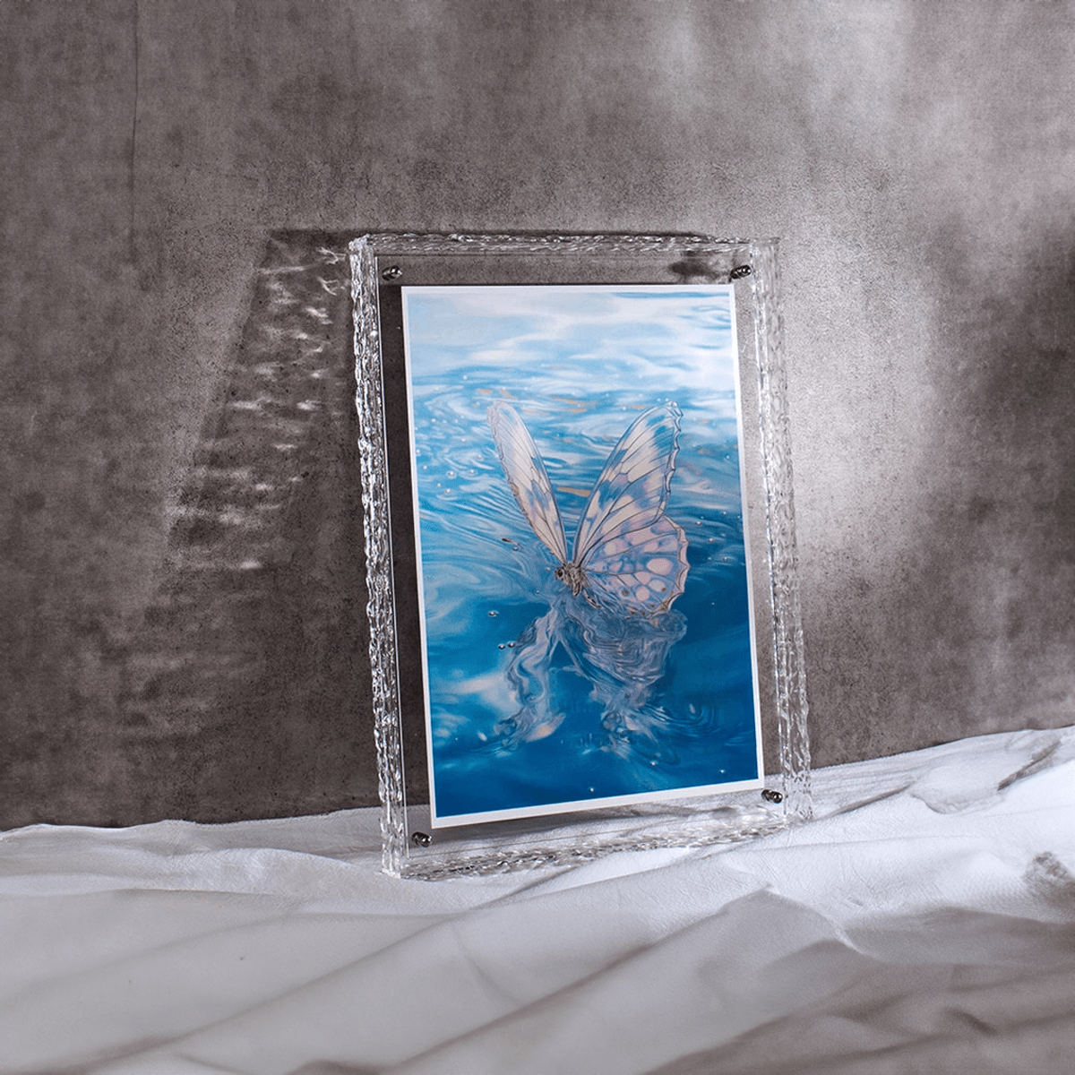 Sleek Dual-Sided Acrylic Picture Frame in A6 to A4 Sizes