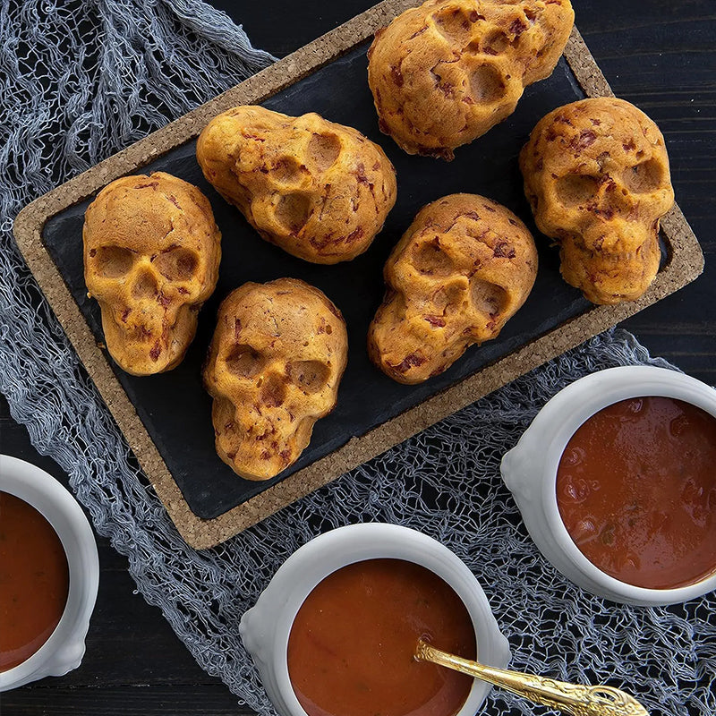 3D Skull Cake Mold for Halloween Baking - Durable Aluminum Design