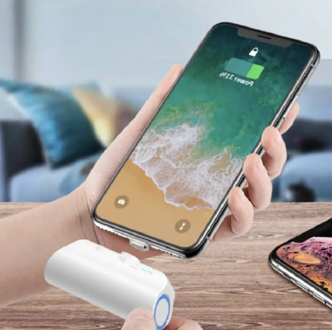 Compact Magnetic Power Bank for On-the-Go Charging