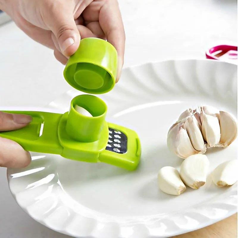 Handheld Garlic Crusher and Press - Compact Kitchen Tool