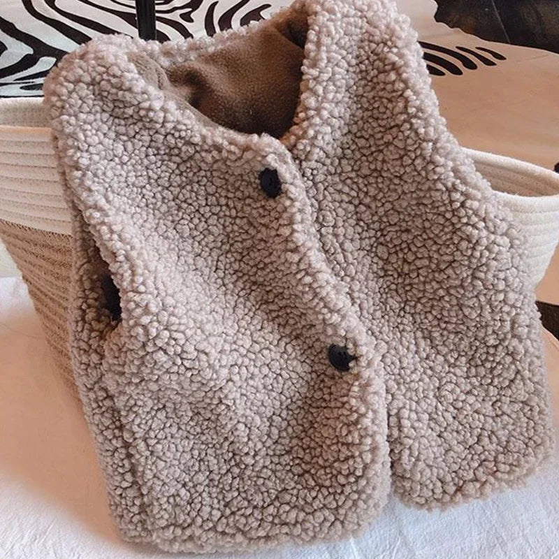 Cozy Lambswool Vest for Kids - Perfect for Winter Adventures