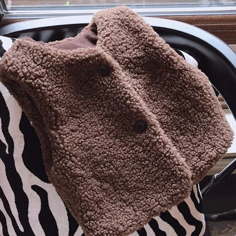 Cozy Lambswool Vest for Kids - Perfect for Winter Adventures