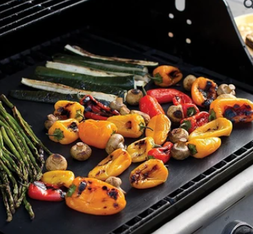 Set of 2 Non-Stick Grilling Mats – Effortless Cleanup with No Residue