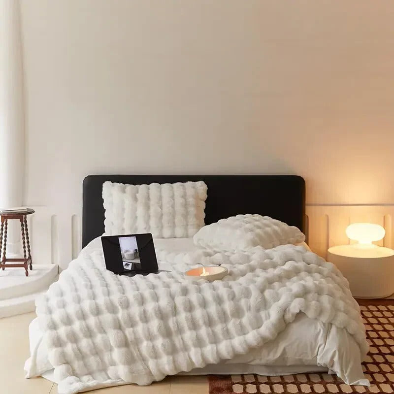 All-Season Comfort Blanket for Everyday Warmth