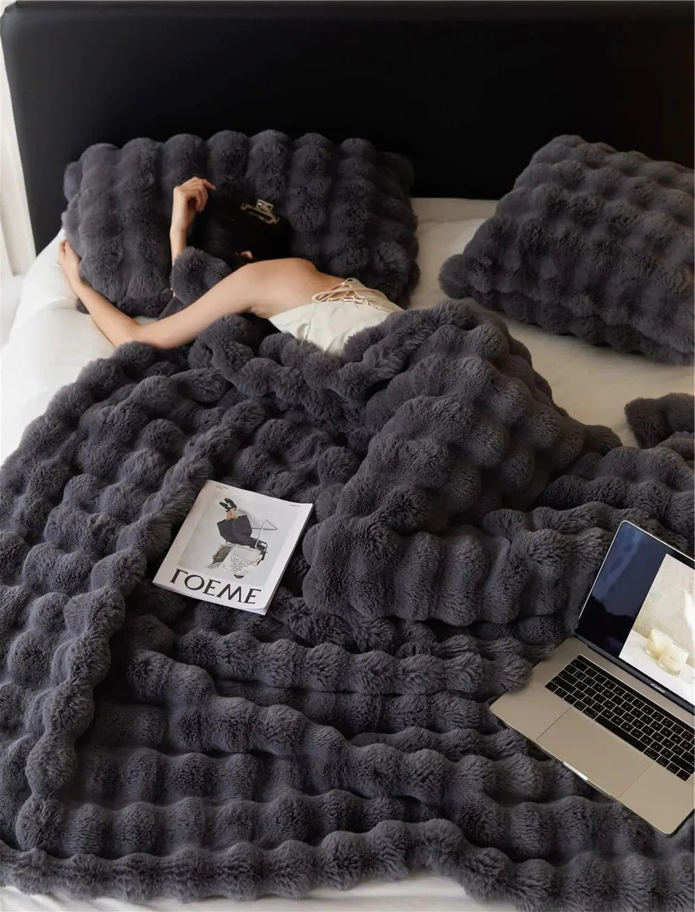 All-Season Comfort Blanket for Everyday Warmth