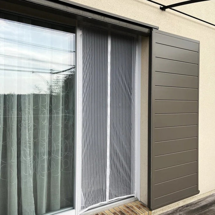 Insect-Blocking Magnetic Screen Door