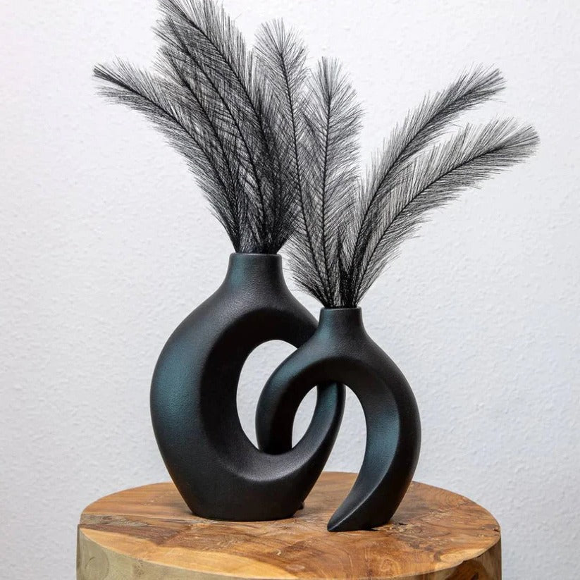 Elegant Textured Ceramic Vase for Floral Displays