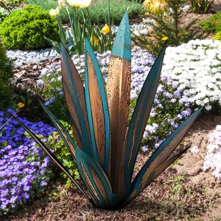 Elegant Metal Agave-Inspired Garden Sculpture for Home & Patio