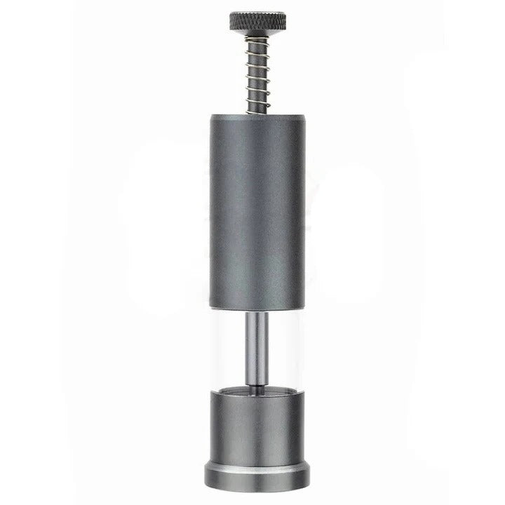Precision Fish Feeder with Space-Saving Design