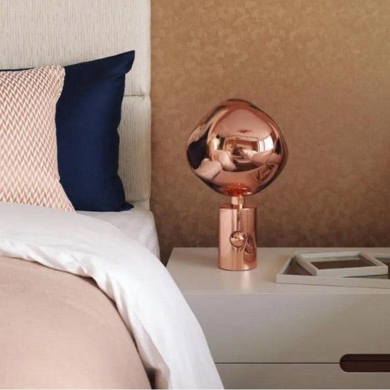 Sculpted Glow Table Lamp – Unique Ambient Lighting Design