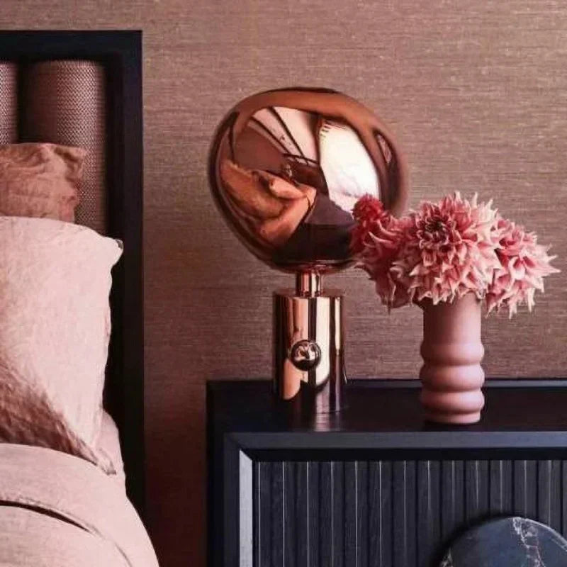 Sculpted Glow Table Lamp – Unique Ambient Lighting Design