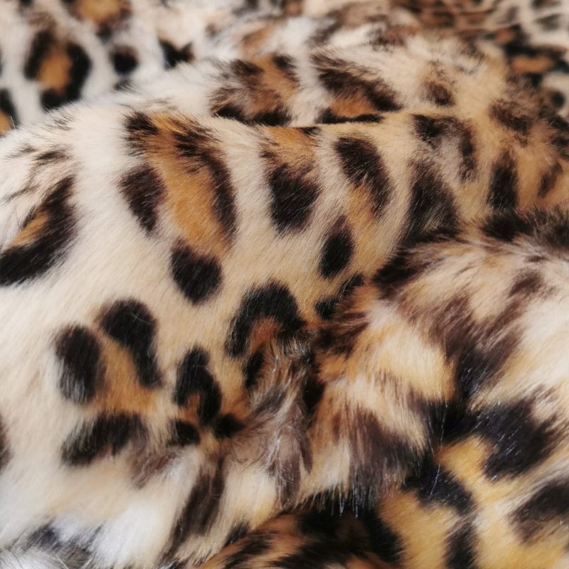 Taavita Fleece Blanket Made of Faux Fur – Luxurious, Soft, and Stylish