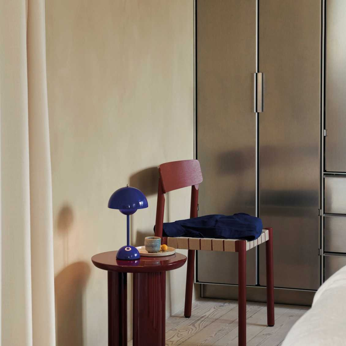 Adjustable Wireless, Dimmable LED Table Lamp