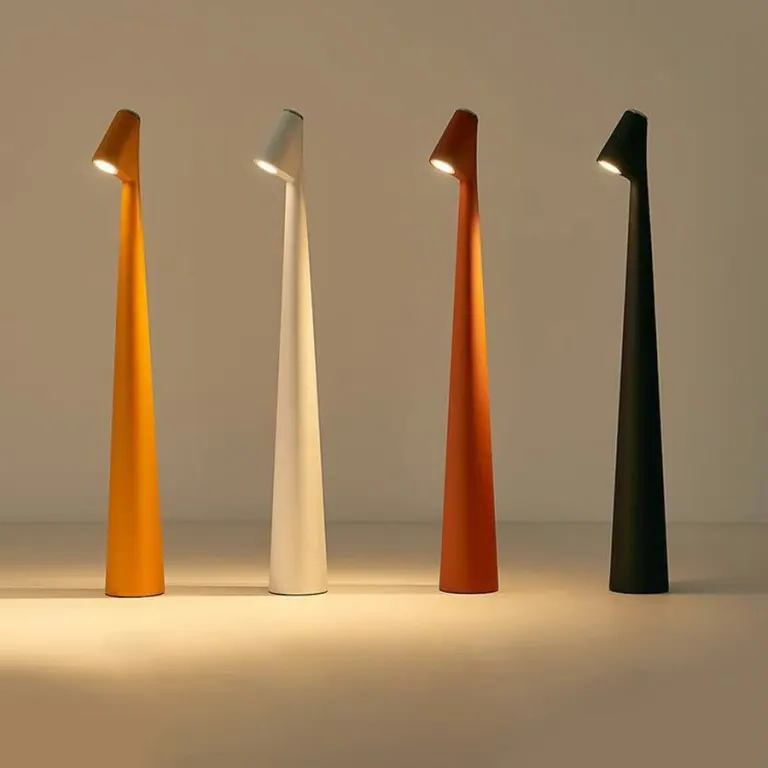 LED Mood Light with Wireless Functionality – Minimalist Design for Reading and Dining