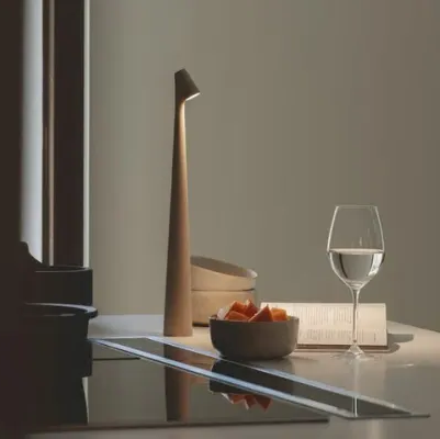 LED Mood Light with Wireless Functionality – Minimalist Design for Reading and Dining