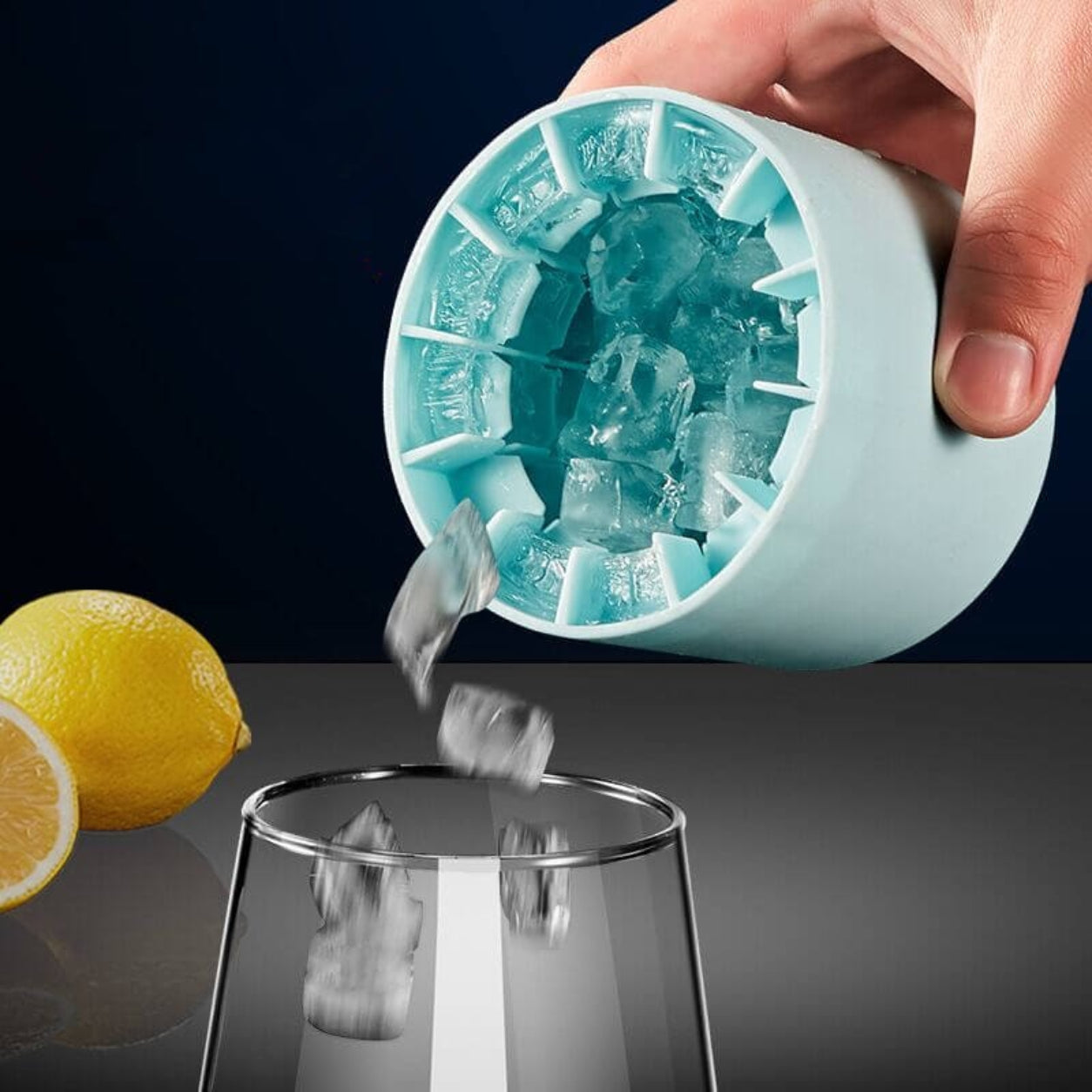 Space-Saving Ice Cube Maker with Lid for Effortless Chilling