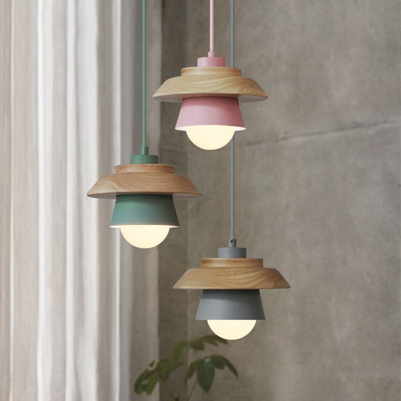 Wooden Pendant Light in Nordic Style