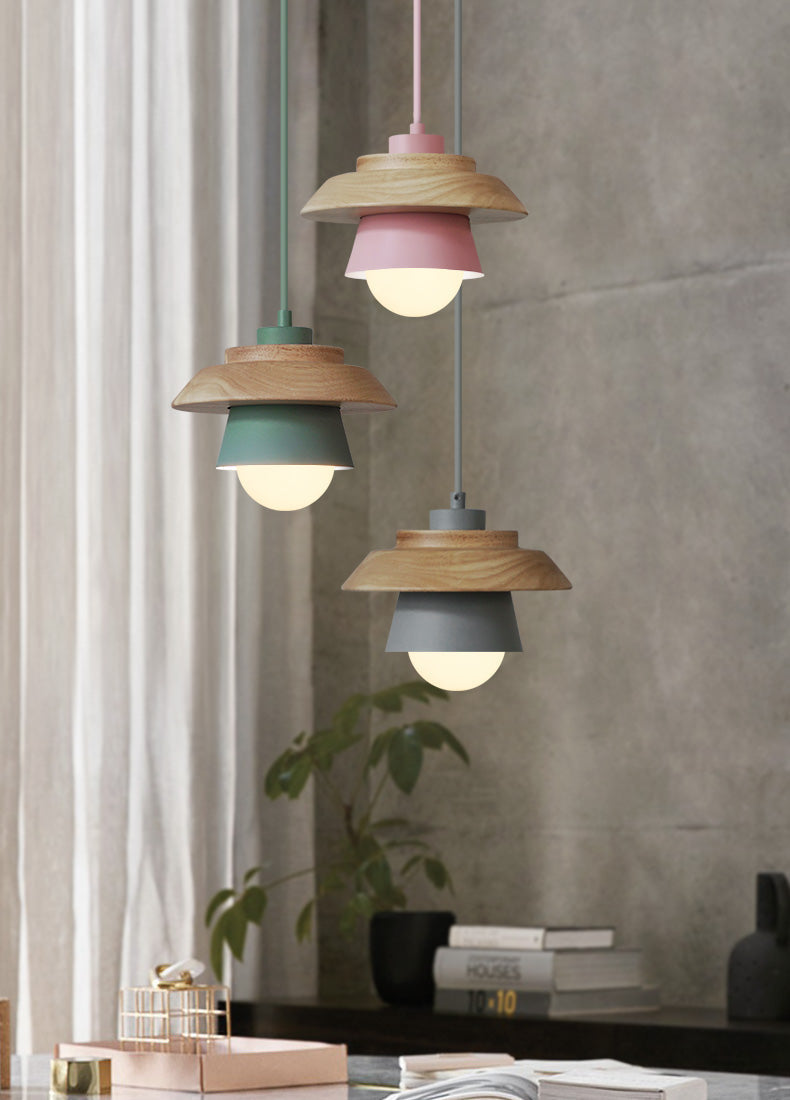 Wooden Pendant Light in Nordic Style