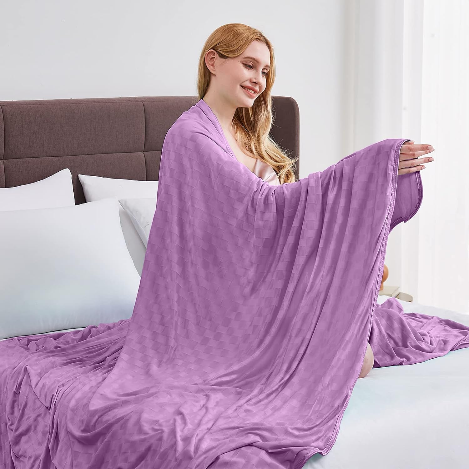 Cooling Blanket for Warm Sleepers with Arc-Chill Technology – Soft, Breathable Comfort Year-Round