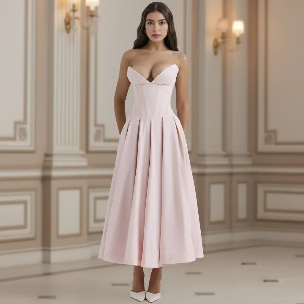 Effortless Midi Dress with Striking V-Neck for Summer Celebrations